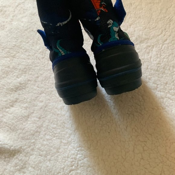 Toddler Boys Dino Snow Boots***Like new, worn once - Picture 11 of 12